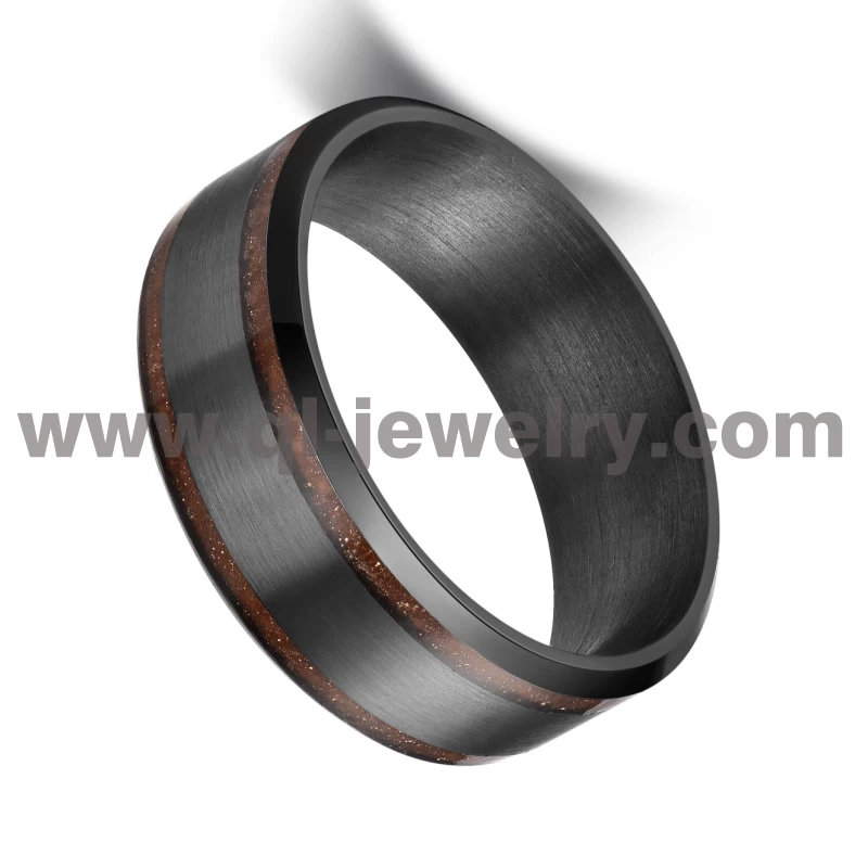 Chine Alliance en métal rare pour hommes femmes 8mm bords biseautés bague en tantale pur avec incrustation de grès orange Fabricants