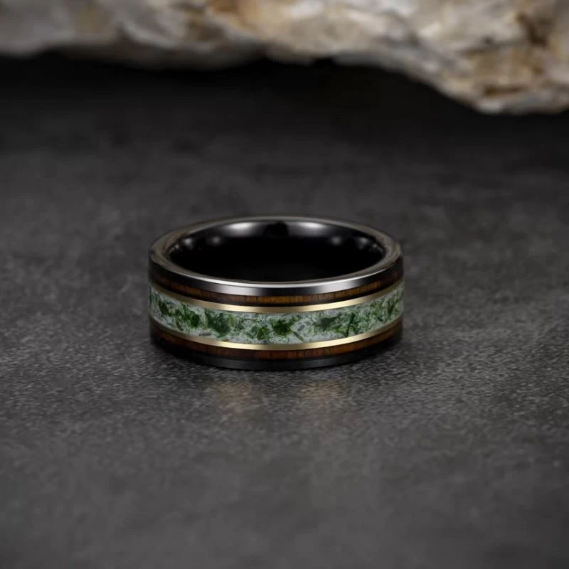 Chine Bague de mariage en tungstène plaqué noir avec incrustation de mousse verte de 8 mm, polie de 8 mm, nouvelle conception, fabricant chinois