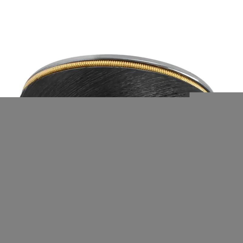 Zweifarbiger Mix aus gebürstetem, schwarz plattiertem Wolframcarbid-Ring mit goldener Gitarrensaiten-Einlage, chinesischer Hersteller