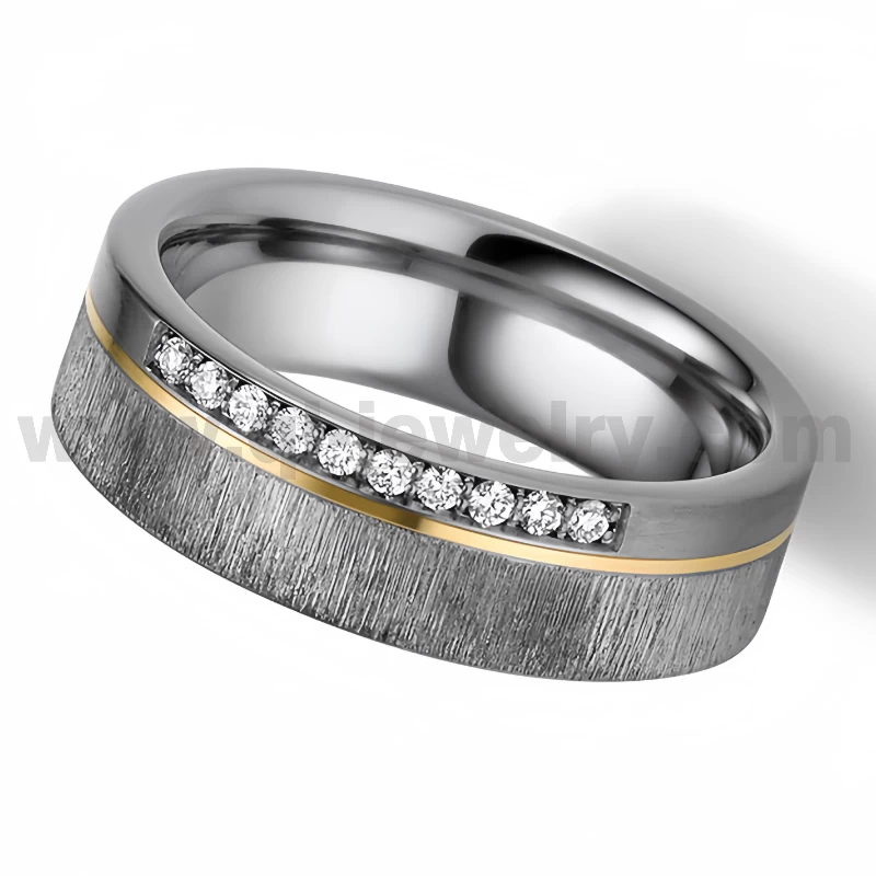 Anillos de pareja de tantalio puro de metal raro Anillo de tantalio puro con efecto de madera pulida y cepillada de 6 mm con incrustaciones de línea dorada y engastado con diamantes Proveedor de China