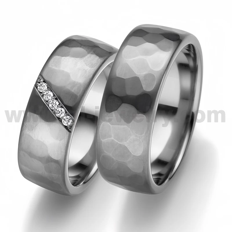 Rare Metal Pure Tantalum Couple Rings 8mm Domed Polished and Hammered Tantalum Ring Set with 4 Diamonds China Manufacturer