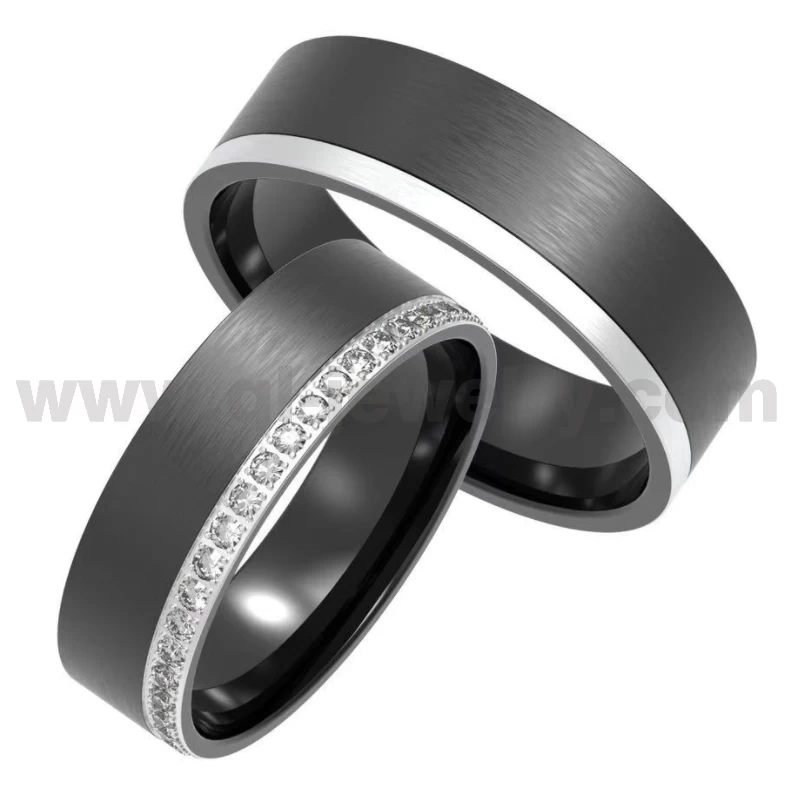Paarringe aus schwarzem Titan, 8 mm, flach gebürsteter schwarzer Titanring für Männer und mit CZ-Steinen für Frauen, China-Hersteller