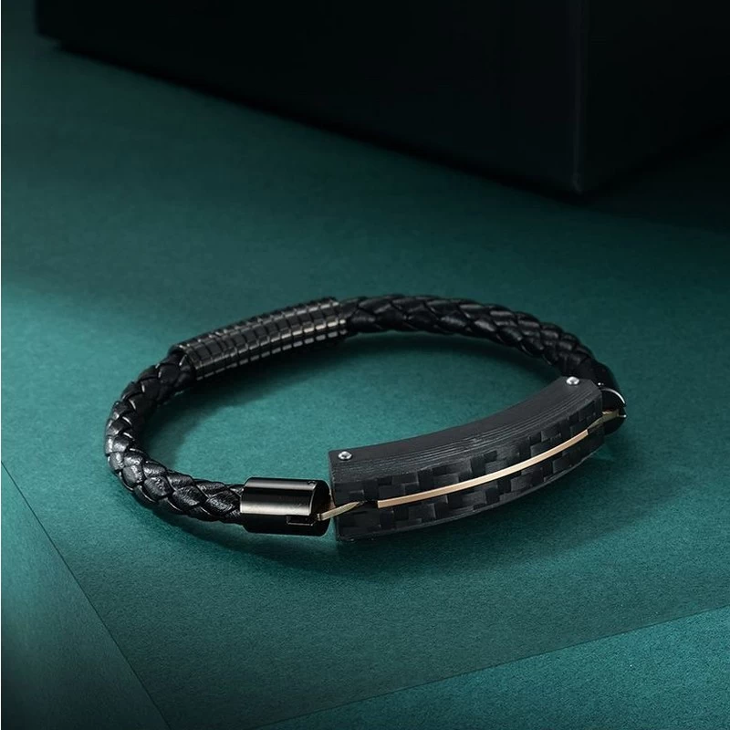 Auf Lager Schwarzes Carbonfaser-Edelstahl-Herren-Lederarmband Schwarzes Carbonfaser-Roségold-ID-Armband für Männer China Hersteller
