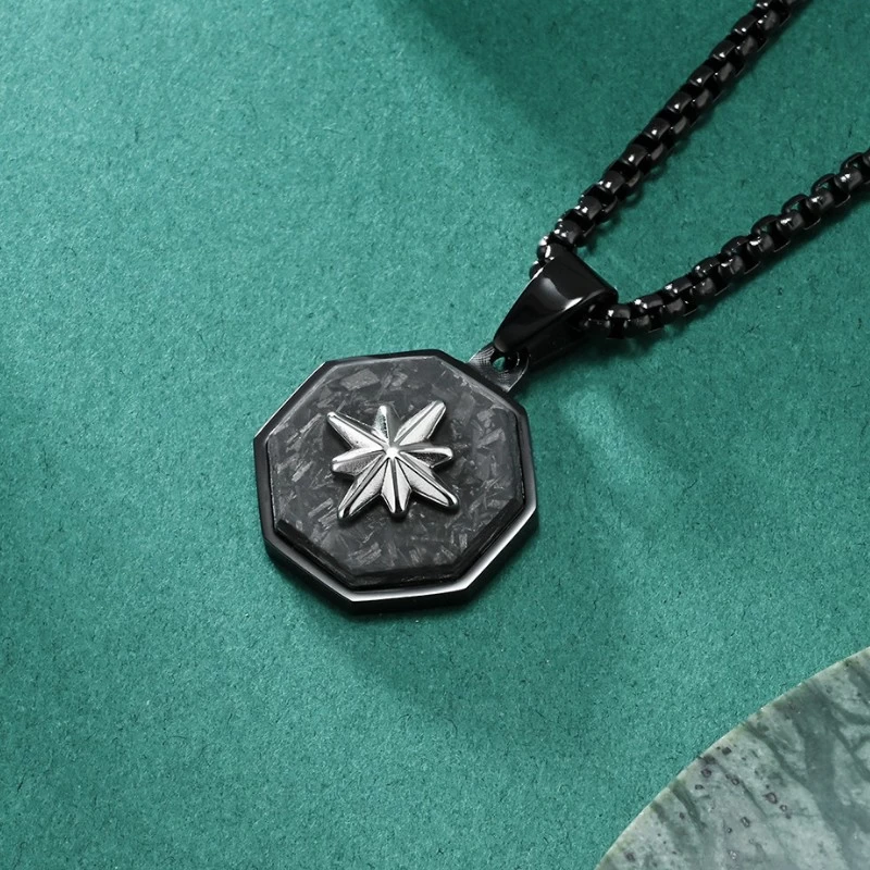 In Stock Herren Fashion Gossip Creative Zufallsmuster Kohlefaser Edelstahl Sechspunkte Sternanhänger China Lieferant