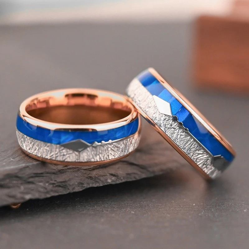 Bague en carbure de tungstène pour hommes de 8 mm avec placage en or rose 18 carats, incrustée de coquillages naturels bleus et de motifs de météorites - Vente en gros directe d'usine