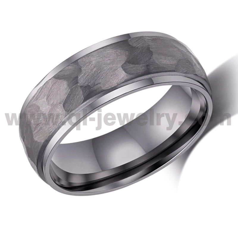 8 mm breiter Ring aus reinem Tantal, handgehämmerte Textur, direkt ab Werk und anpassbar