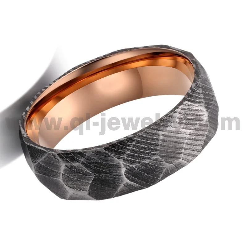 B2B Wholesale Anillo de bodas de acero damasco de 8 mm de ancho en oro rosa y negro para hombres | Banda galvanizada con textura martillada