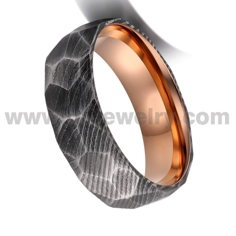 B2B Wholesale Anillo de bodas de acero damasco de 8 mm de ancho en oro rosa y negro para hombres | Banda galvanizada con textura martillada