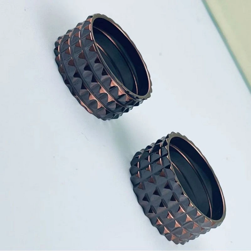 Wholesale Pyramid-Cut Zirconia Ceramic Rings for Fashion Jewelry & Watch Accessories