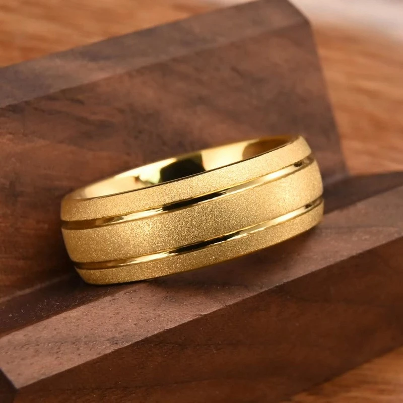 Мужское кольцо из карбида вольфрама шириной 8 мм, подвергнутое пескоструйной обработке, с покрытием из 18-каратного золота для мужчин