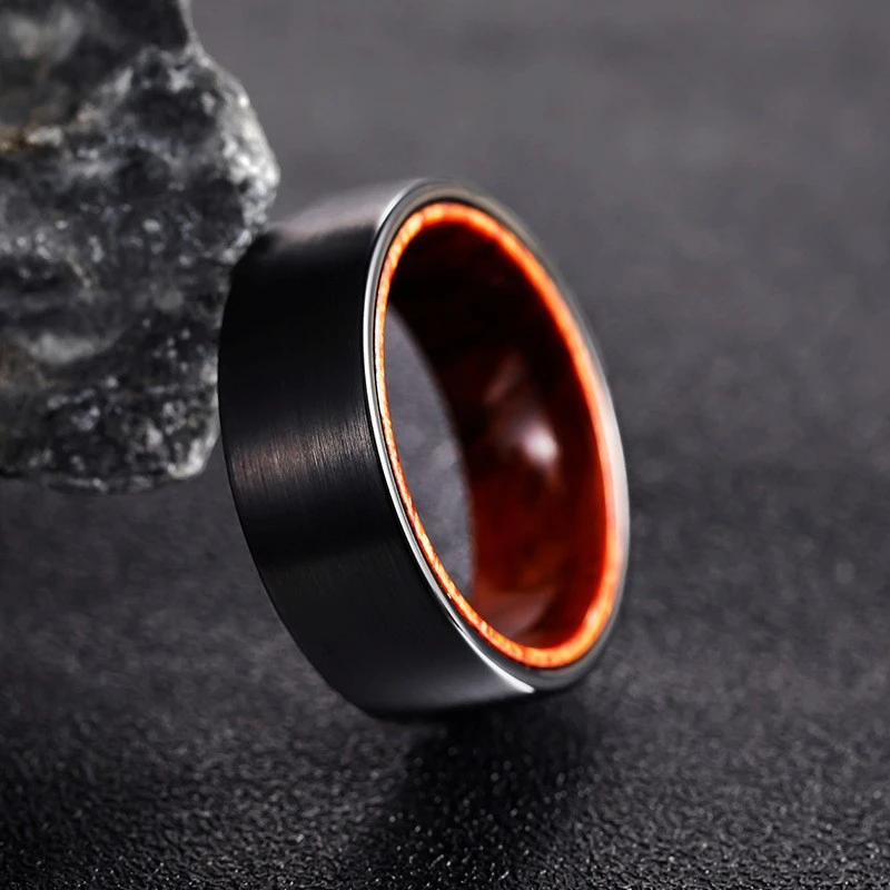 Hochwertige 8 mm schwarze Wolframkarbidringe mit roter Sandelholzeinlage für den Großhandel