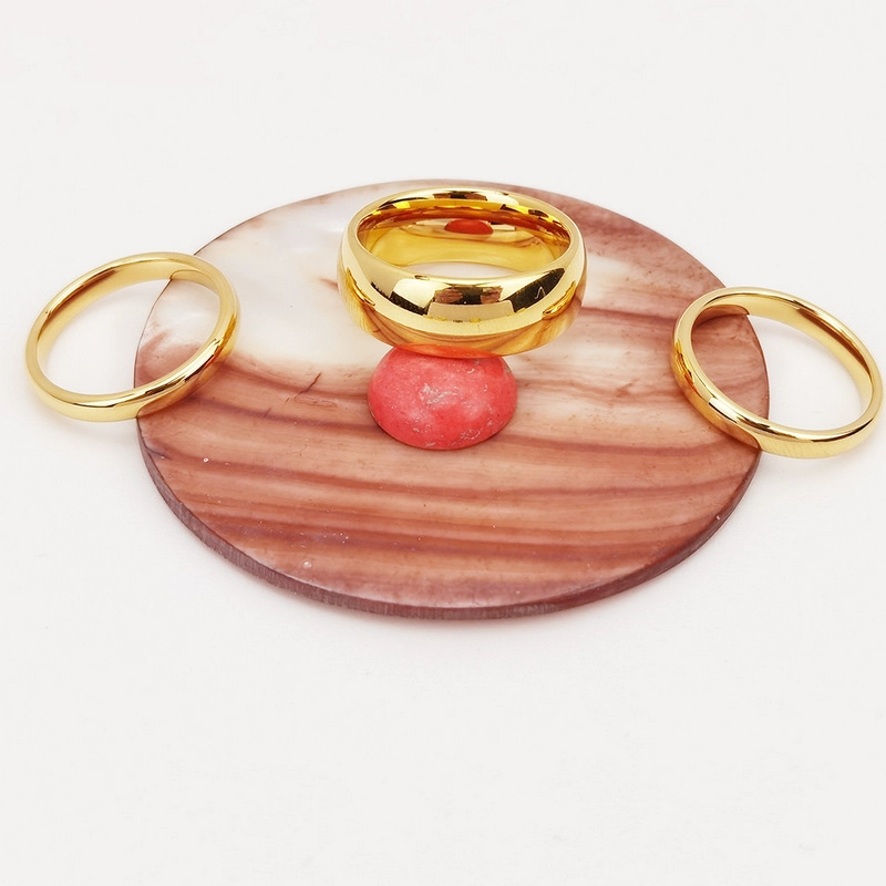 Anneaux en carbure de tungstène plaqués or – Stock complet, livraison rapide et zéro MOQ