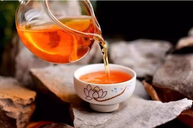 Chine Méthode de stockage de thé noir (1) fabricant