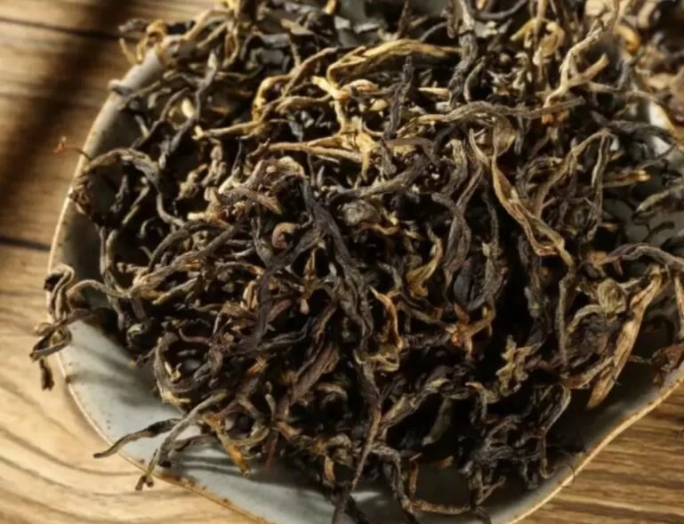 porcelana La diferencia entre el té negro y el té Pu'er: diferentes procesos de producción fabricante