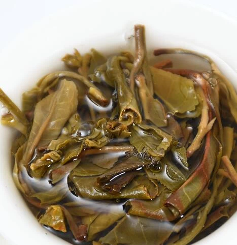 Как приготовить чай улун с зелеными листьями и красными краями?