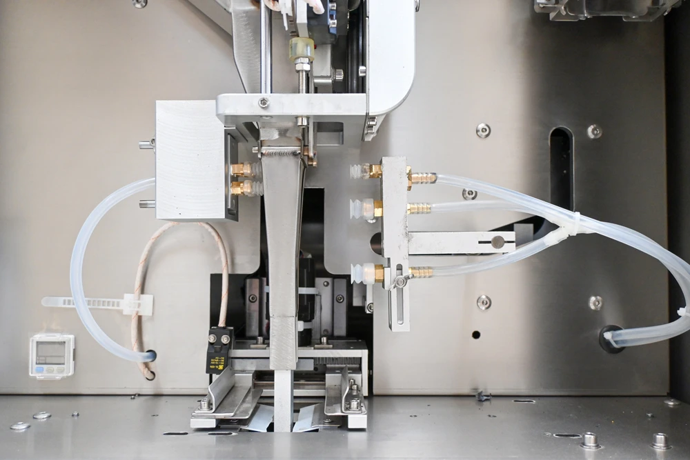 small tea packing machine