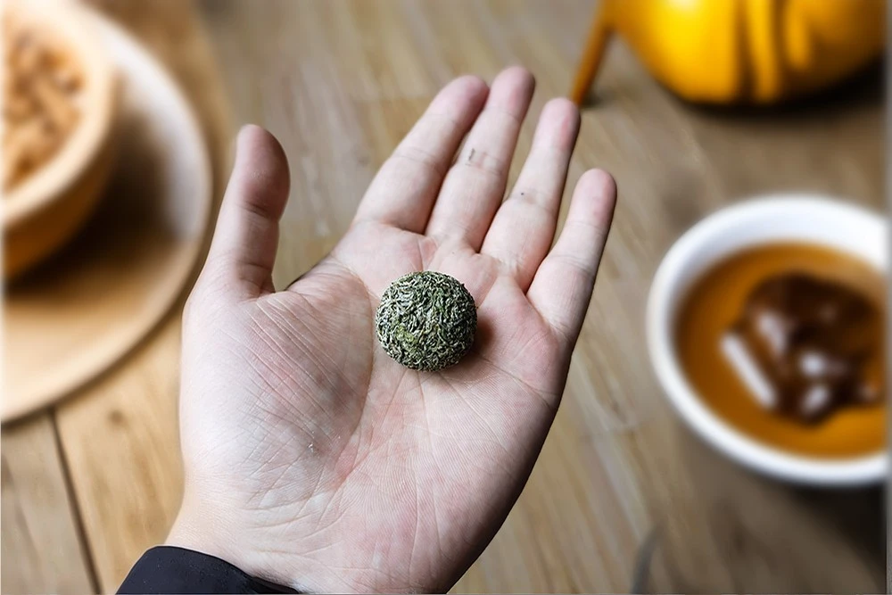 Hand-rolled Dragon Pearl Tea