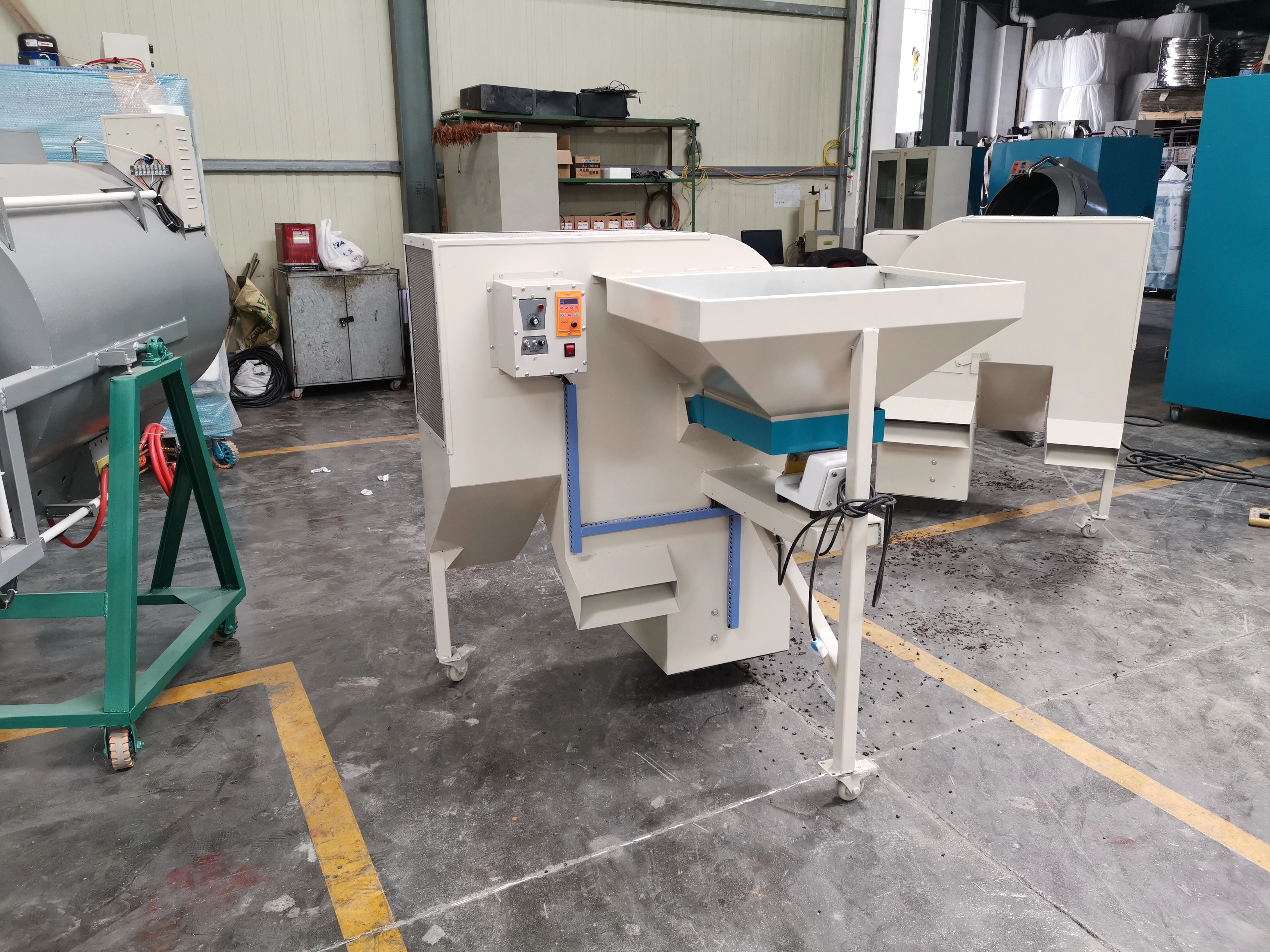 /product/fresh-leaf-and-finished-tea-leaf-cleaning-sorting-machine-new-type-finished-tea-leaf-winnowing-sorting-cleaning-machine.html