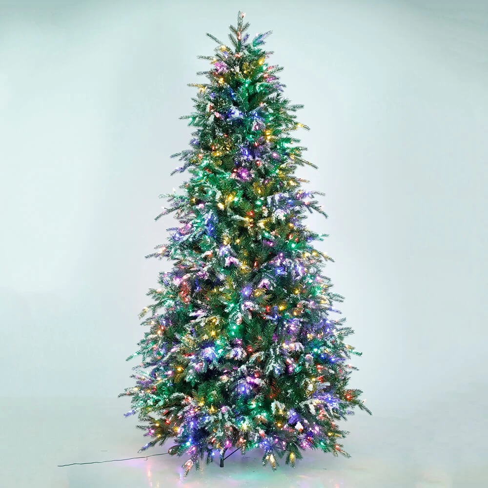 China Senmasine 7,5 Fuß künstliche beflockte Weihnachtsbäume aus Pe-PVC mit LED-Lichtern für den Außenbereich, Weihnachtsdekoration Hersteller