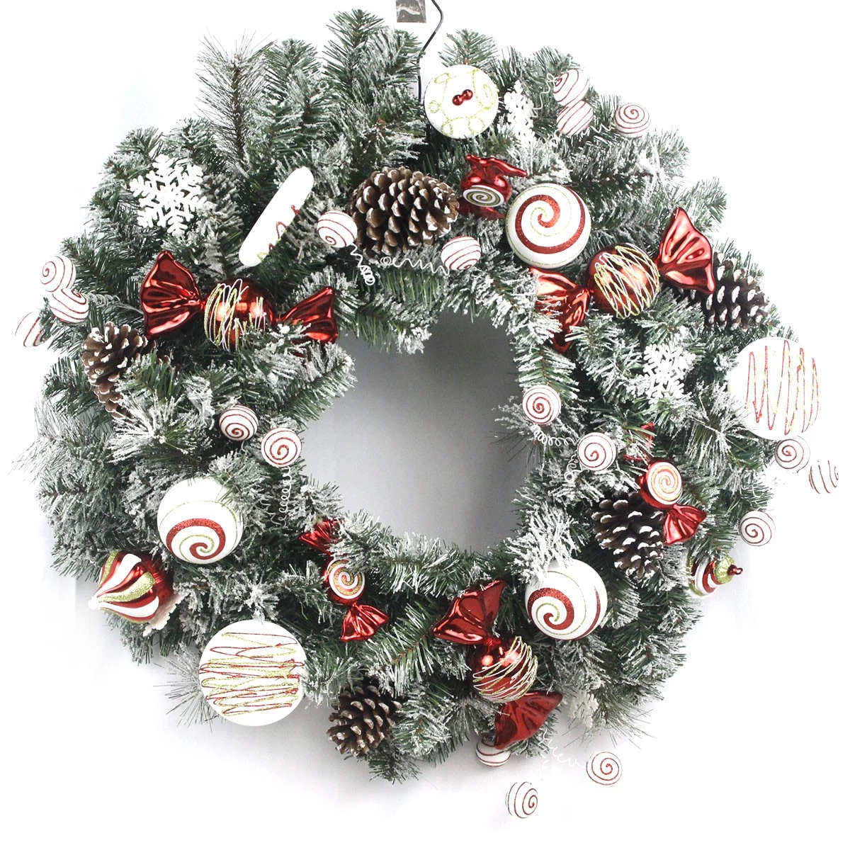 China Senmasine xmas wreaths for Christmas party hanging decoration mixed candy balls pinecone Berry poinsettia manufacturer