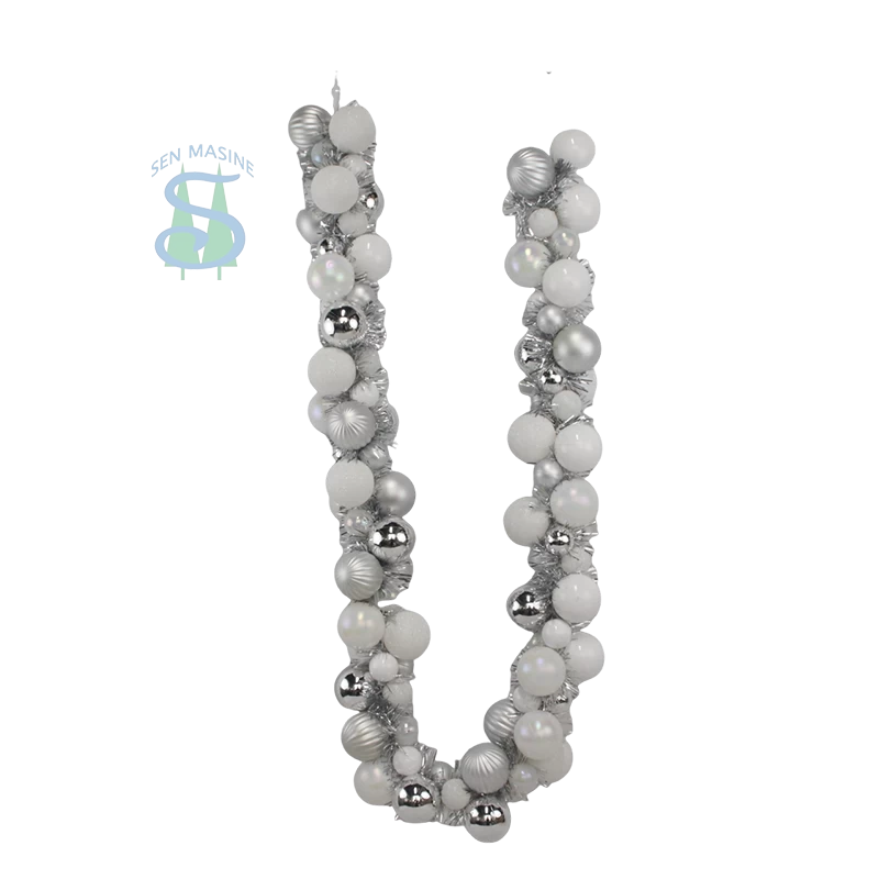 China Senmasine 6ft silver bauble garland with tinsel white balls ornaments Christmas front door hanging decoration manufacturer