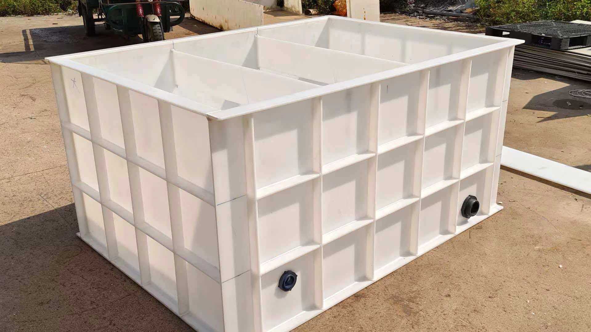 China PP Raw Material Electroplating Water Tanks with UV Resistant Welding Process Custom Sizes manufacturer