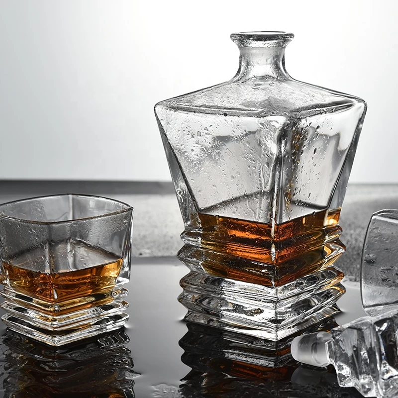 5 pieces Old-fashion Lead-free twist crystal Glass whiskey cups Decanter sets