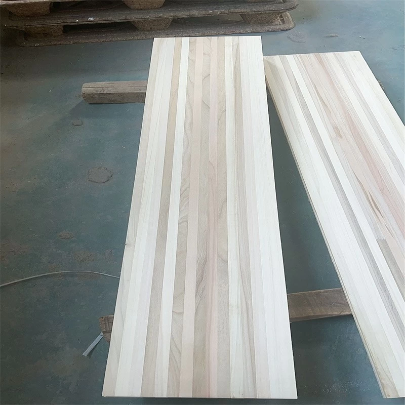 중국 중국 자작나무 포플러 오동나무 Woodcores(양쪽에 샌딩됨) 손가락 관절 없음 제조업체