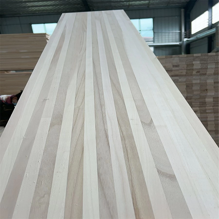 中国 卸売工場直接販売格安価格ポプラ無垢材板木材とスノーボードカイトボードウェイクボードスキーウッドコア用の最高価格の桐シート メーカー