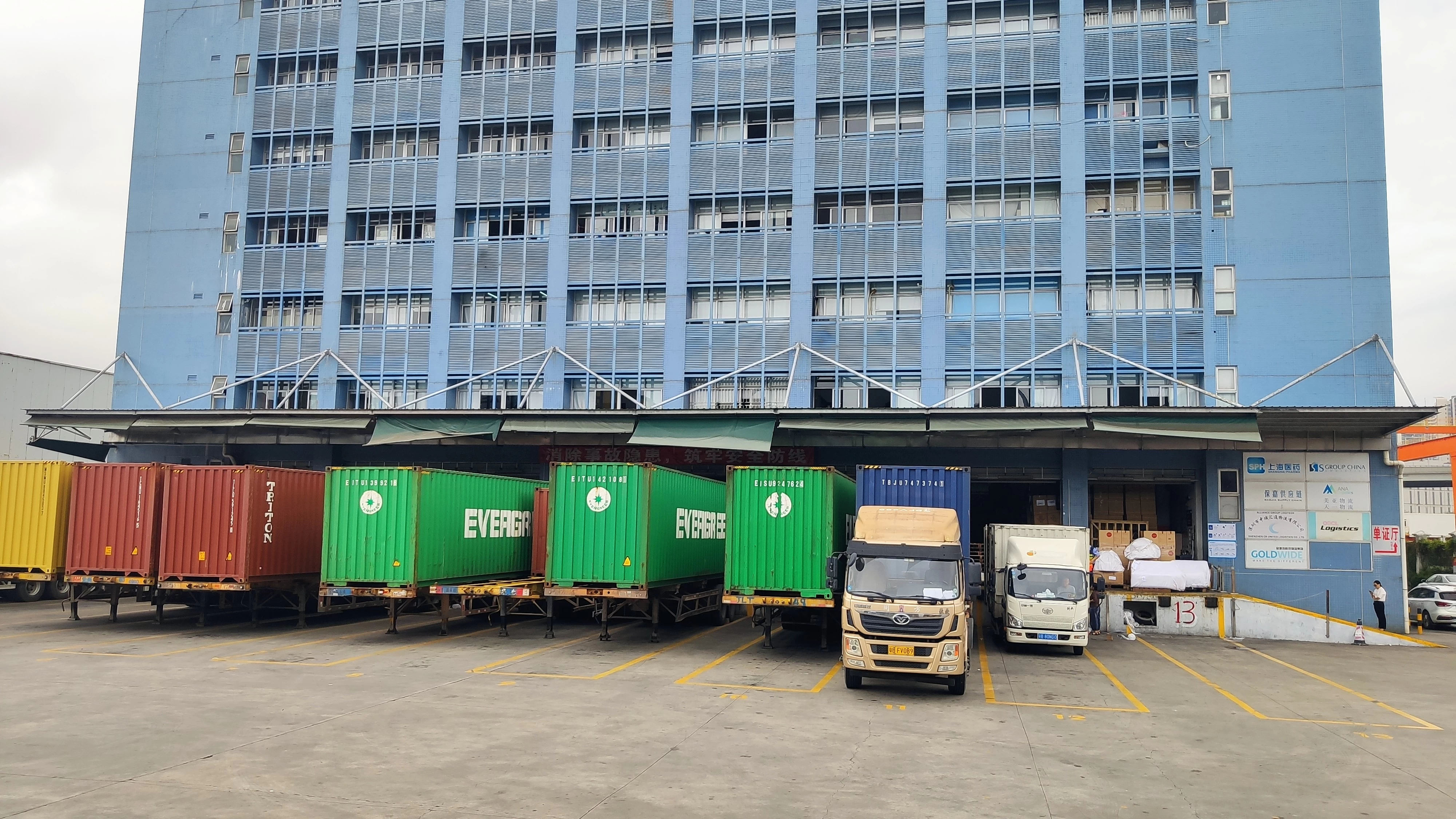 porcelana SWWLS El mejor agente de envío internacional con DDP DDU DAP Dropshipping Transporte ferroviario a Dubai Envío barato fabricante