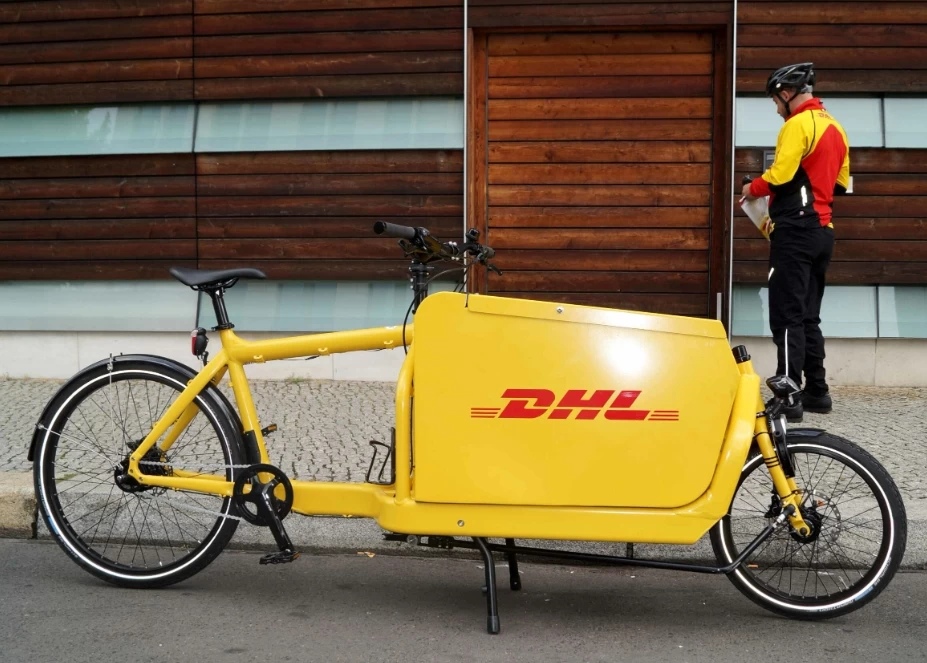 DHL shipping cost