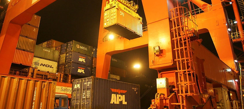 SWWLS， Middle East shipping，Middle East freight cost ，stable space Middle East logistics