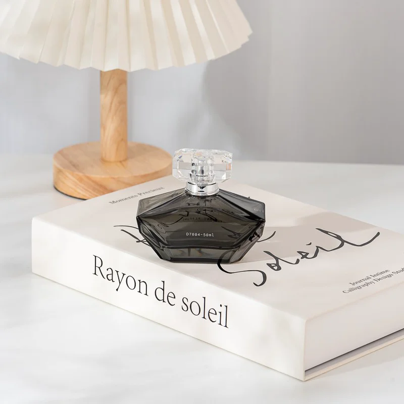 Luxury Unique Style Custom Logo 50ml Perfume Glass Bottle with Luxury Cap