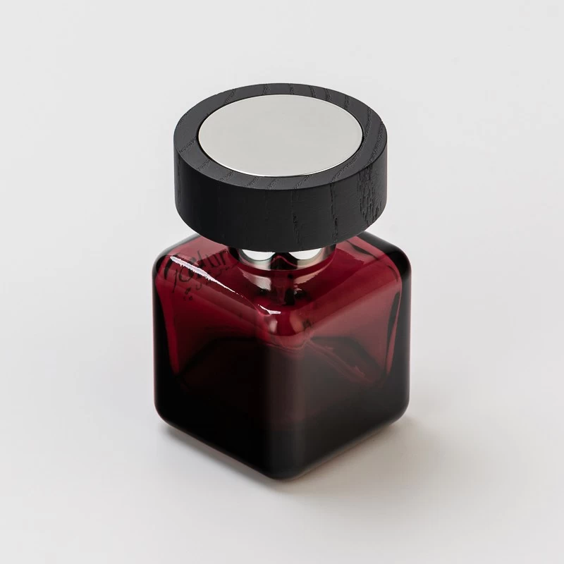 China Square Shape Dark Red 50ml Fragrance Glass Perfume Bottle with Round Cap manufacturer