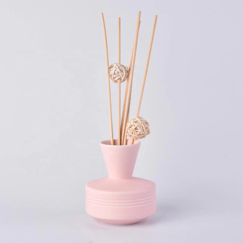 New design pink luxury matte reed diffuser ceramic bottles