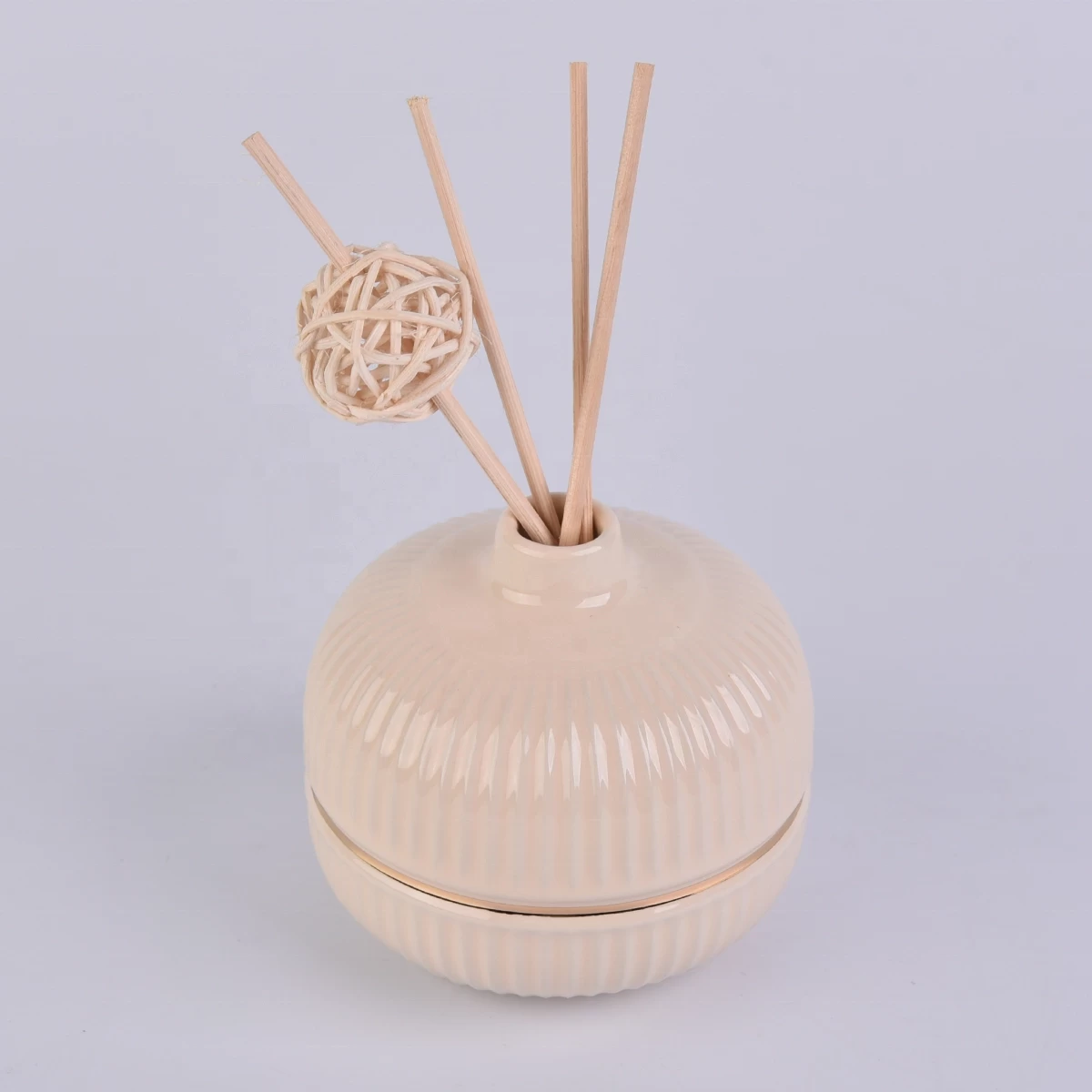 ceramic reed diffuser bottle with glazing color