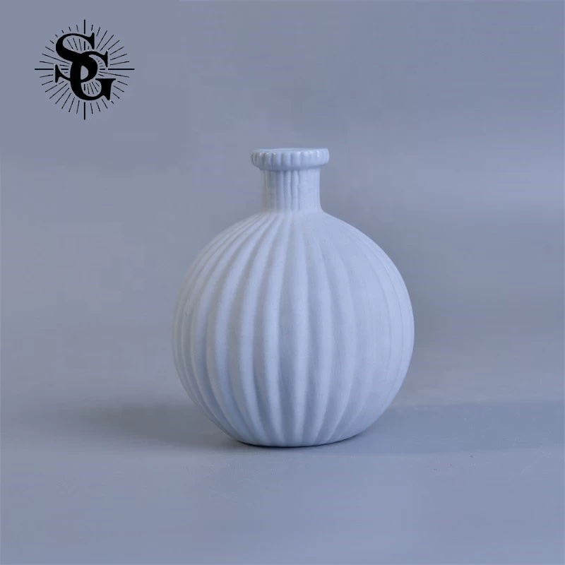 Sunny 240ml 165g  white decorative ceramic diffuser bottle