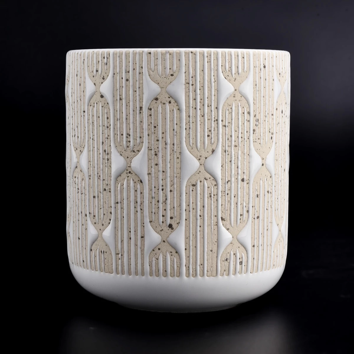 Ceramic candle jar with sand surface pattern