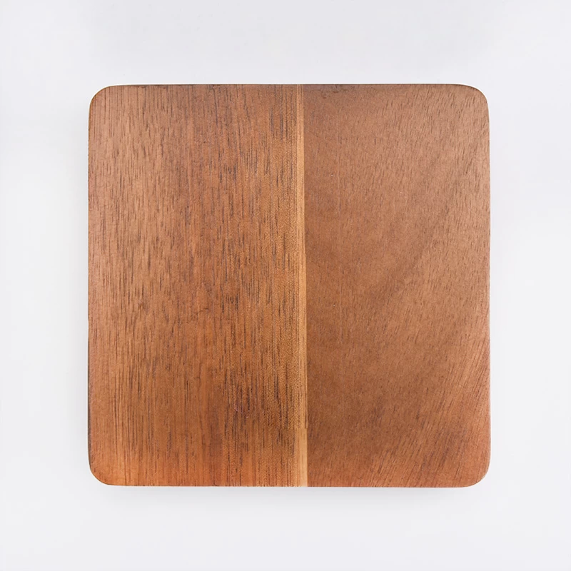 Square pine wooden lid with logo