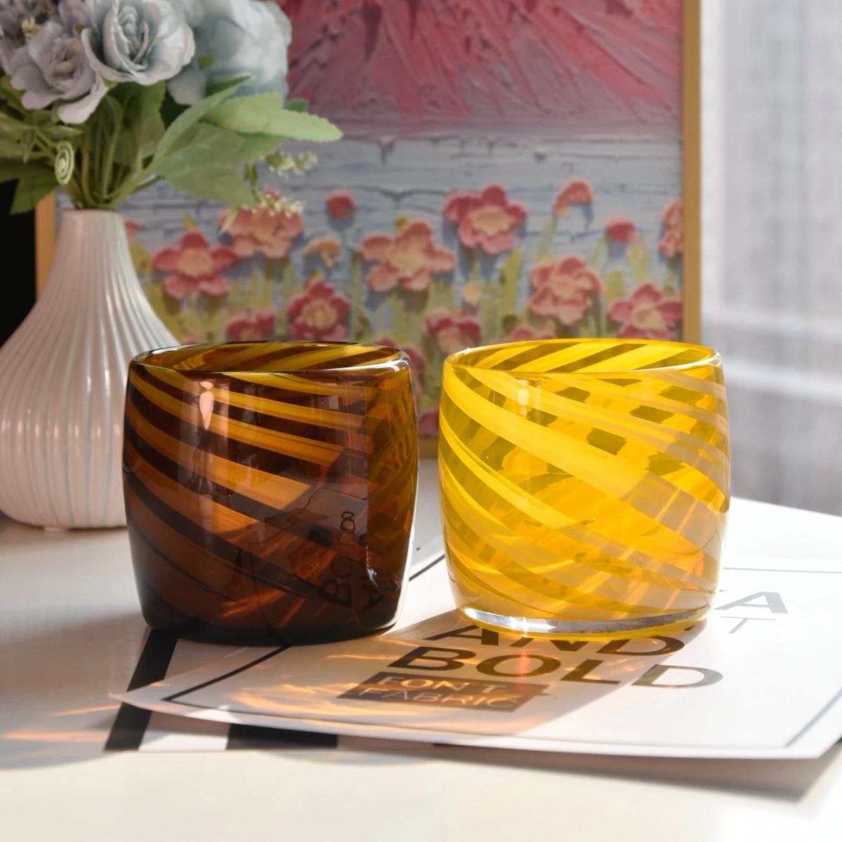 Luxury 403ml round amber glass candle container with home decor