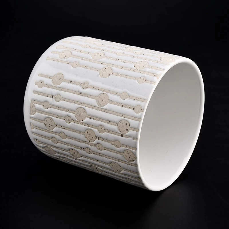 Produkcja świec w ceramicznych słoikach na zamówienie w nowoczesnym stylu