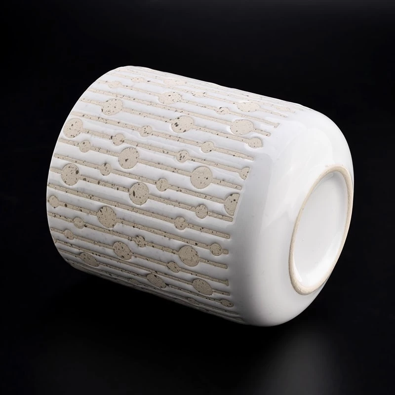 Produkcja świec w ceramicznych słoikach na zamówienie w nowoczesnym stylu
