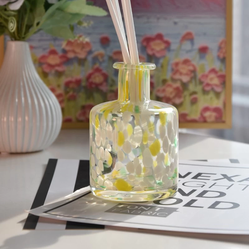 Wholesale hand blown glass reed diffuser bottle with home decor