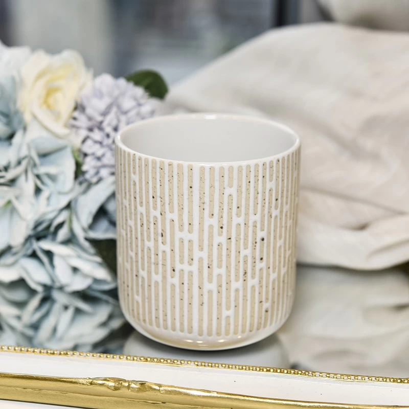 Wholesale supplier of modern design of empty ceramic candle jars