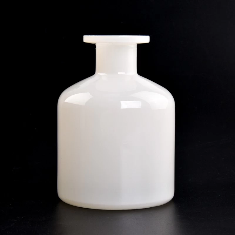 Wholesale 250ml Luxury white Glass Diffuser Bottles 