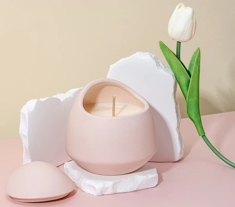 With porcelain as the pen, I inscribe a love letter to time for my mother.