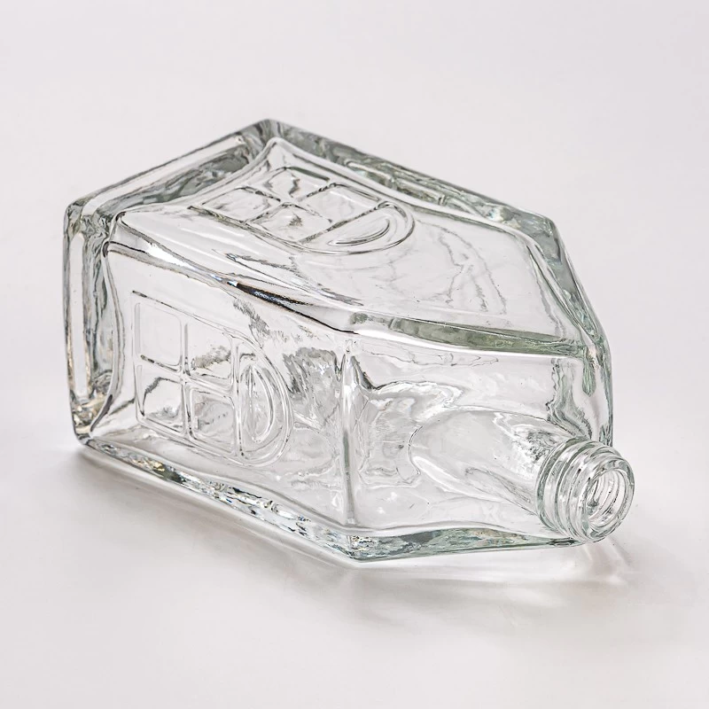 Supplier 150ml house shape glass bottle with chimney from Sunny Glassware Supplier 150ml house shape glass bottle with chimney from Sunny Glassware