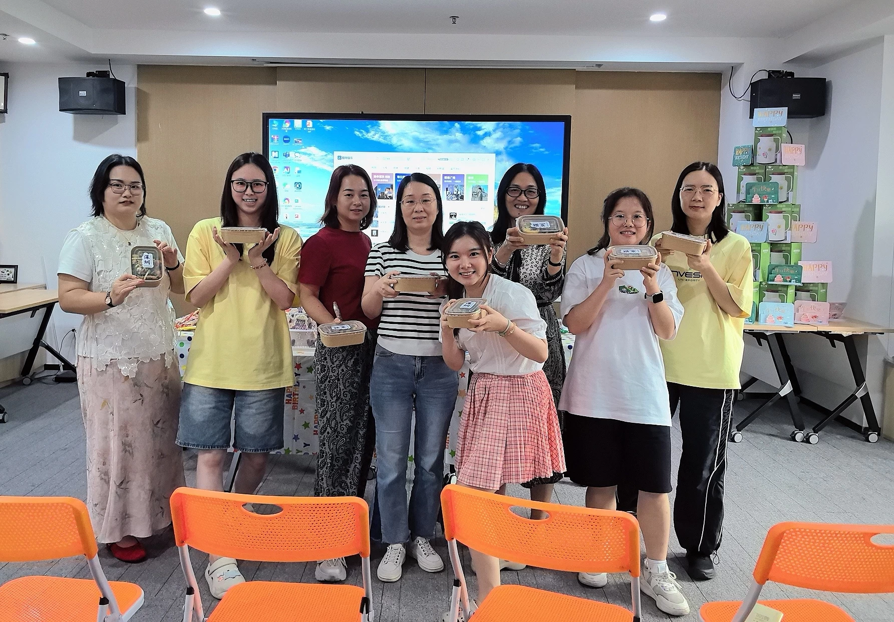 Sunny Glassware Q2 Birthday Celebration: Sharing Passion, Embracing the Journey Together