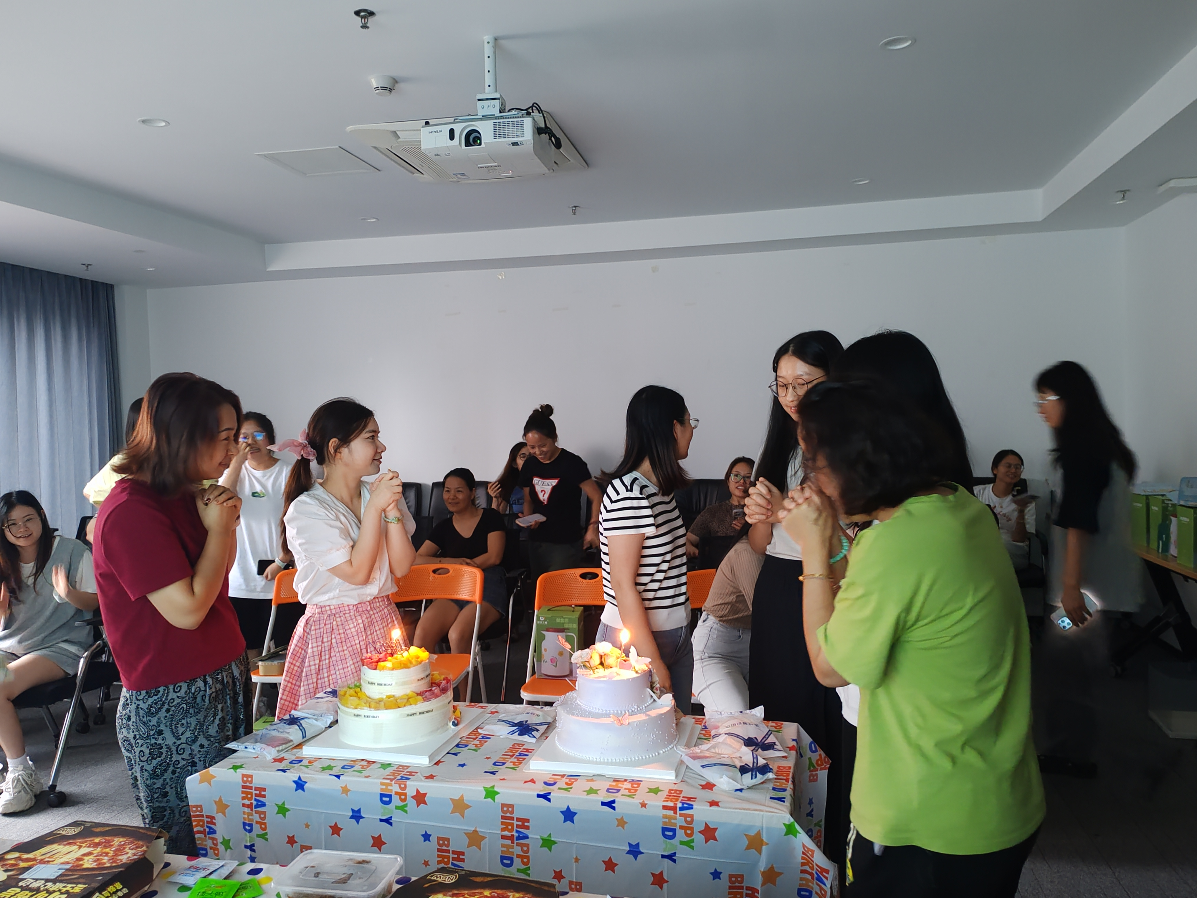 Sunny Glassware Q2 Birthday Celebration: Sharing Passion, Embracing the Journey Together