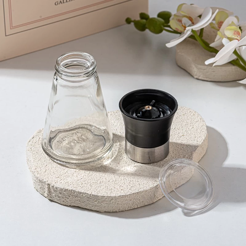 80ml Glass pepper shaker bottle with grinding cap